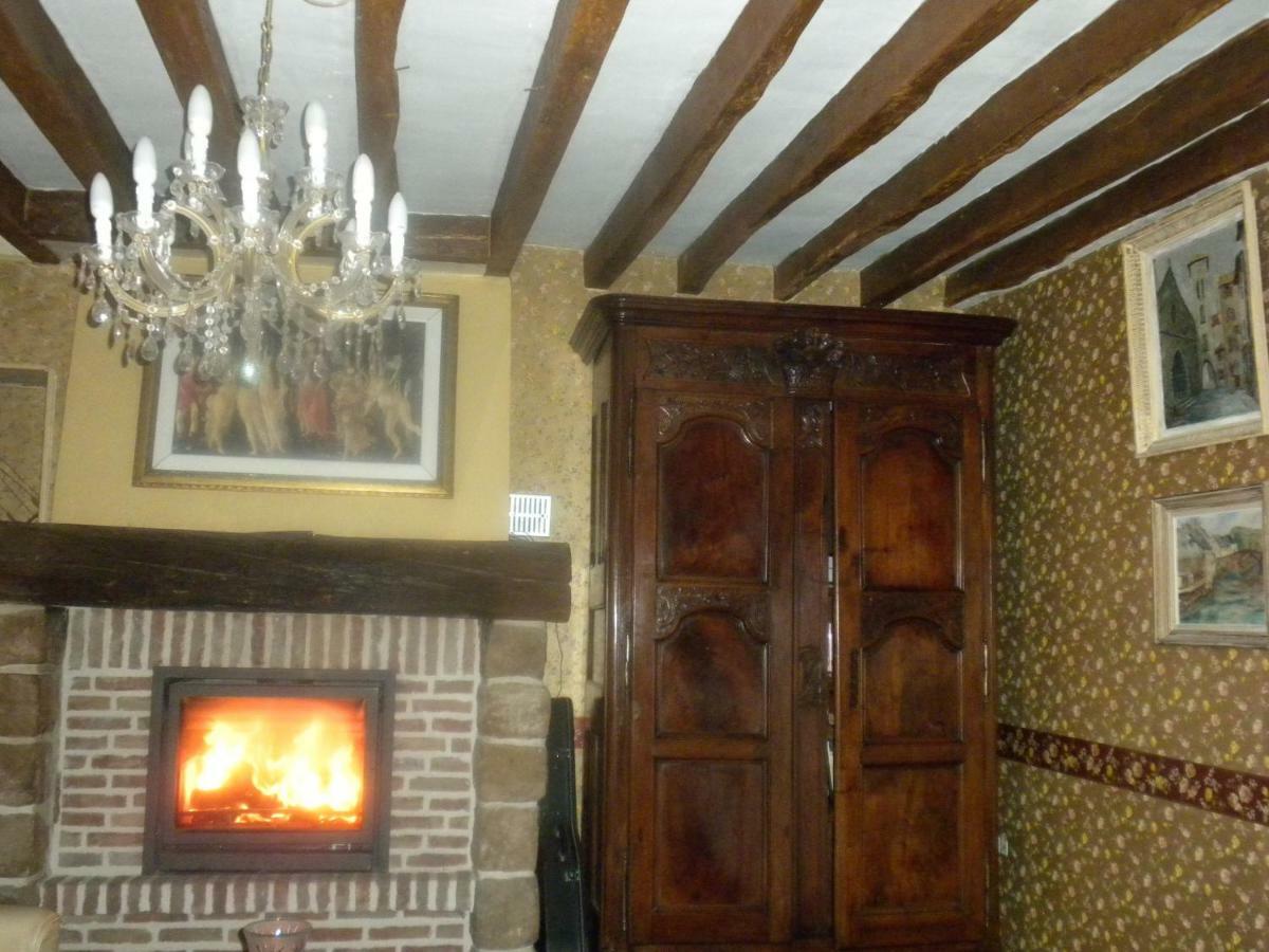 ラ・フェルテ・ゴシェ La Ferme Le Merger Bed & Breakfast エクステリア 写真