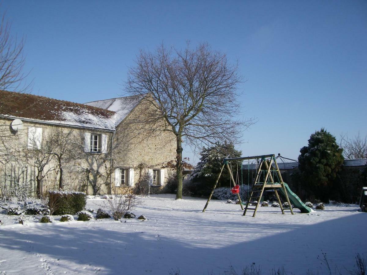 ラ・フェルテ・ゴシェ La Ferme Le Merger Bed & Breakfast エクステリア 写真